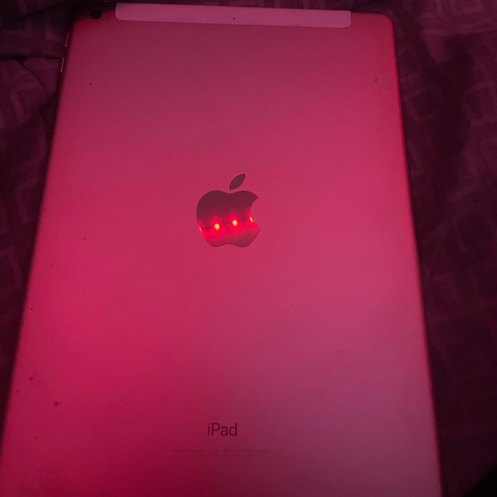 ipad 5th generation - Picture 4 of 4